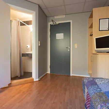 Vandrarhem Hostel-vandrerhjem *