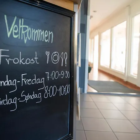 Hostel-vandrerhjem Hostel *
