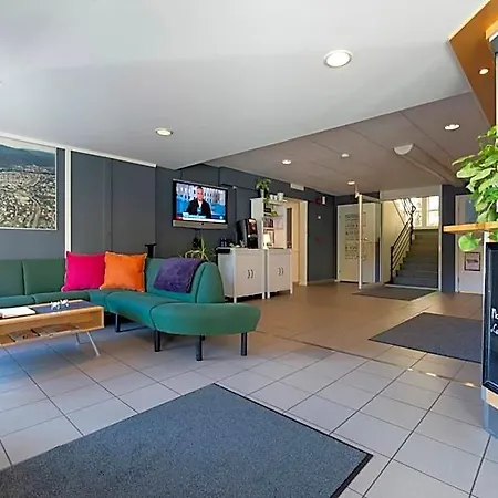 Hostel-vandrerhjem *